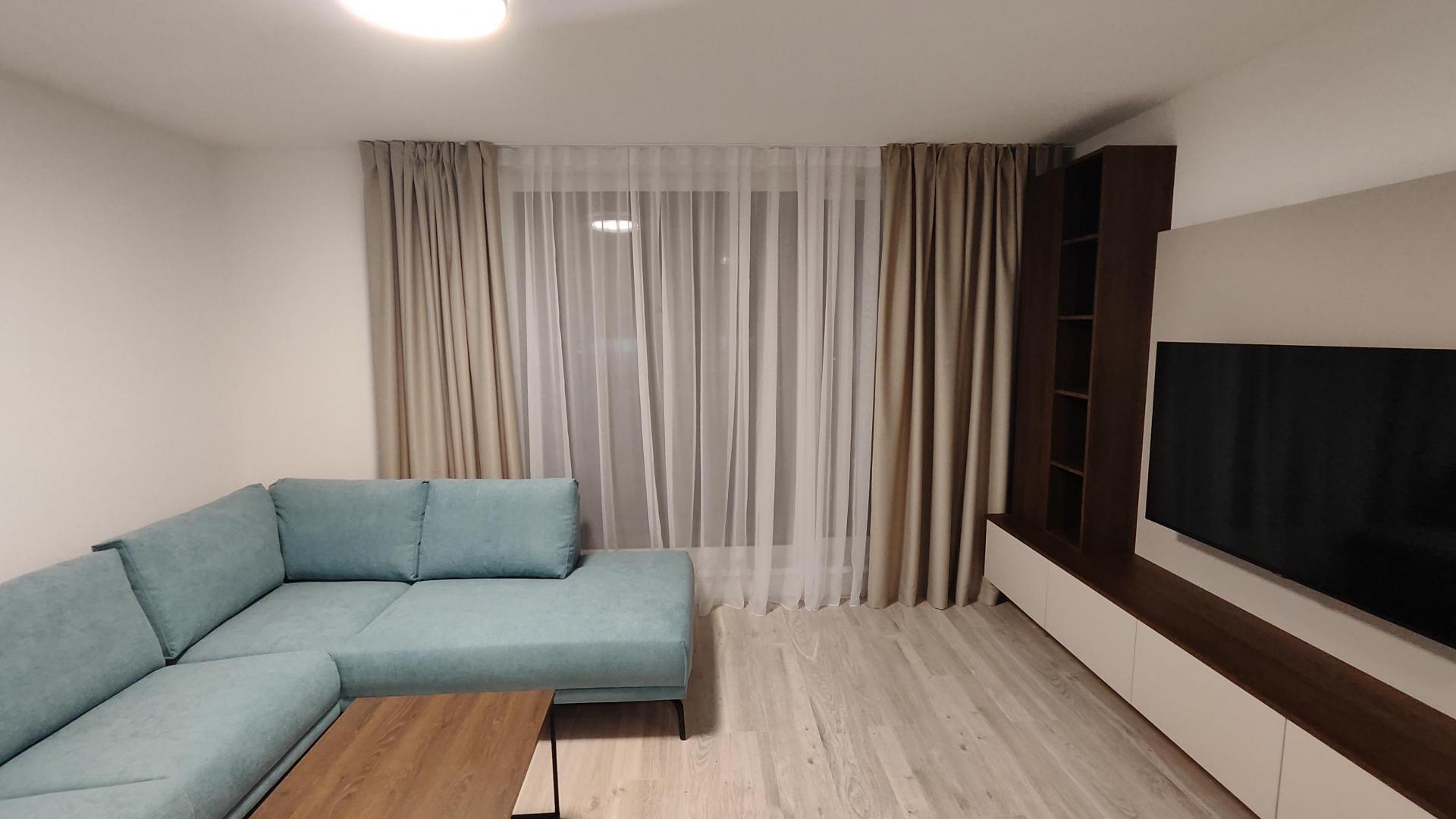 Vytvorte si dokonalý interiér so závesmi a záclonami na mieru