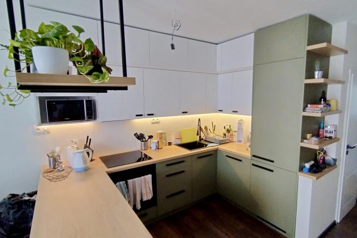 GREEN MATT / WHITE / HICKORY NATURAL | Modern style / Miloslavov