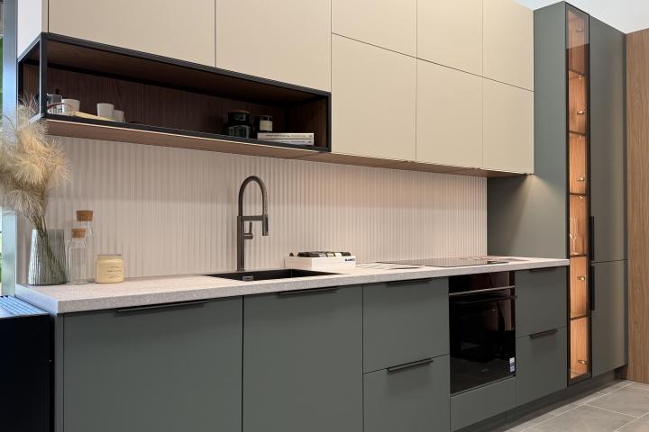 Acrylic Green Matt / Acrylic Satin Matt / Oak Casella Brown | Modern style / Bratislava