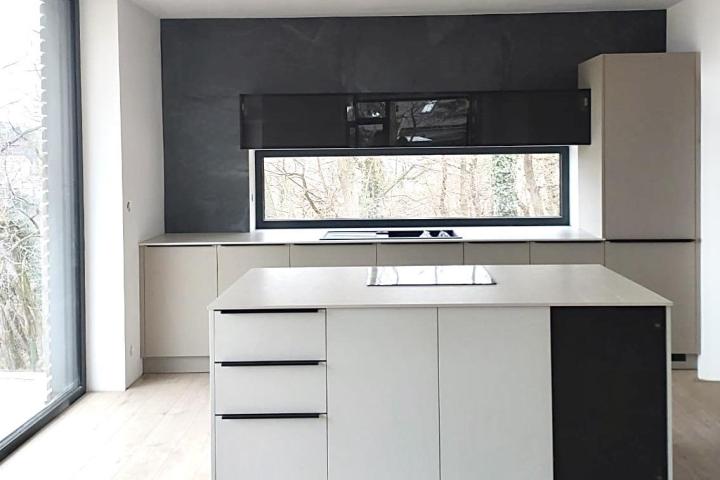 Acrylic Matt Stone Grey / Chromix Anthracite | Modern style / Bratislava