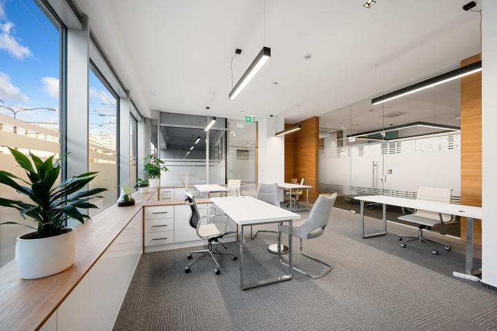 Office / Acrylic white gloss / ROBINIE BRANSON | Bratislava