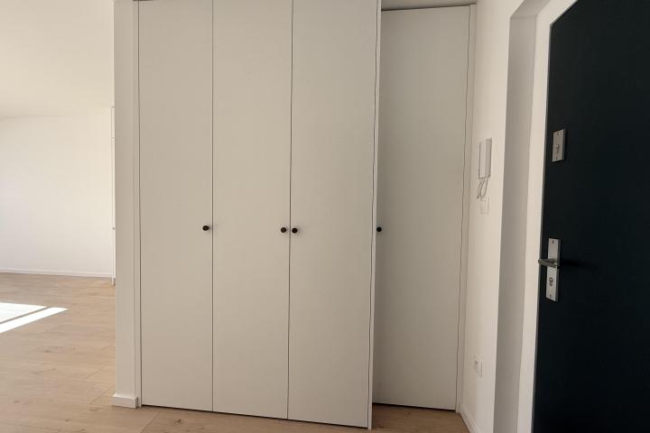 Custom-made hallway / White | Nitra